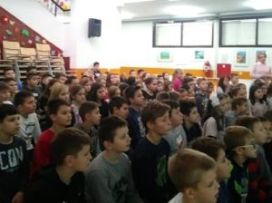 Read more about the article Svoju bogatu kreativno-edukativnu ponudu volonteri COD-a predstavili učenicima osnovnih škola