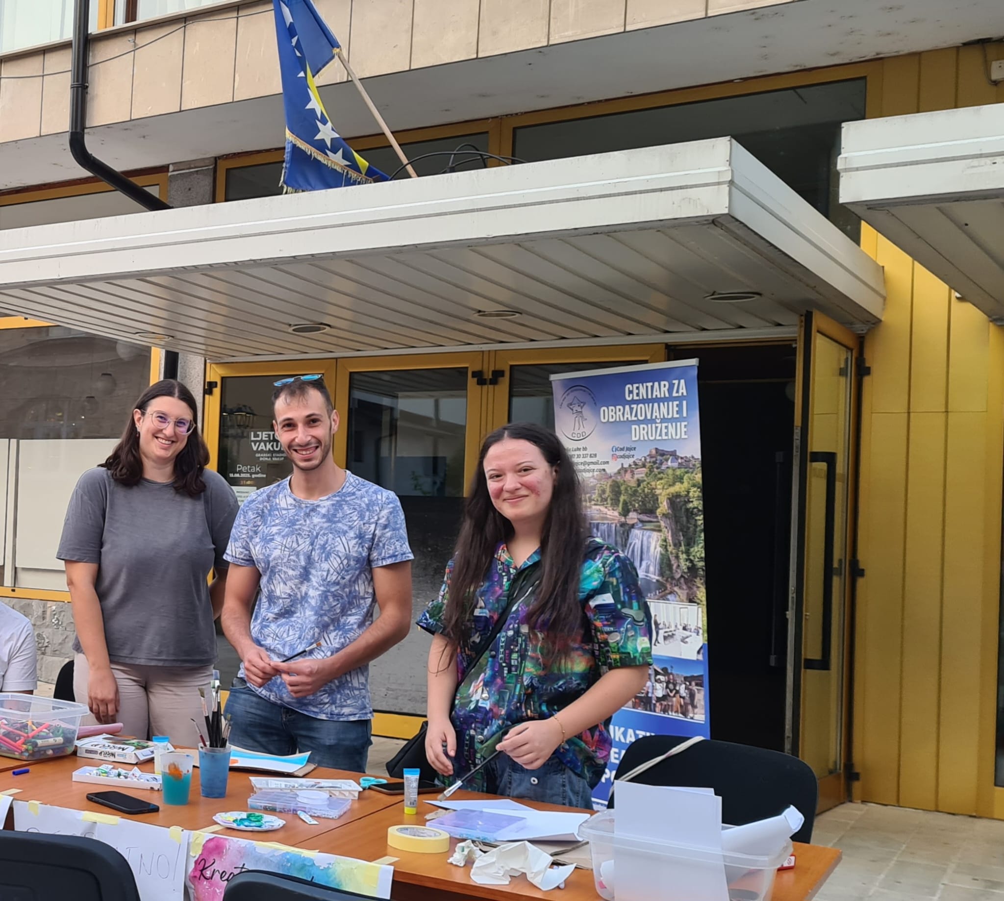 You are currently viewing COD-ovi talijanski volonteri doprinose projektu “Via delle Cascate” u Jajcu